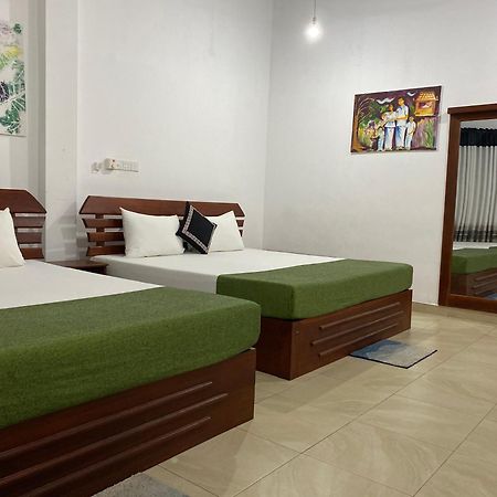 Why Not Palace Anuradhapura Exterior photo