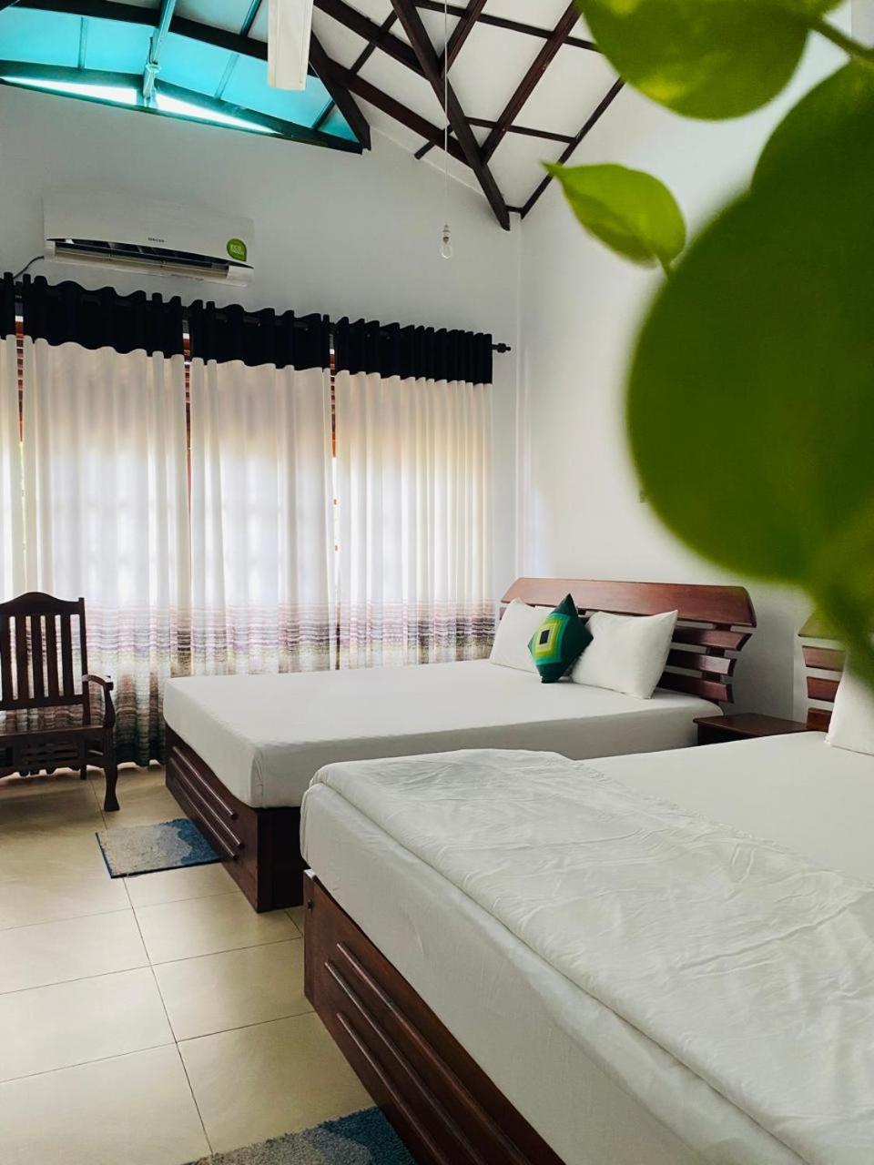 Why Not Palace Anuradhapura Exterior photo