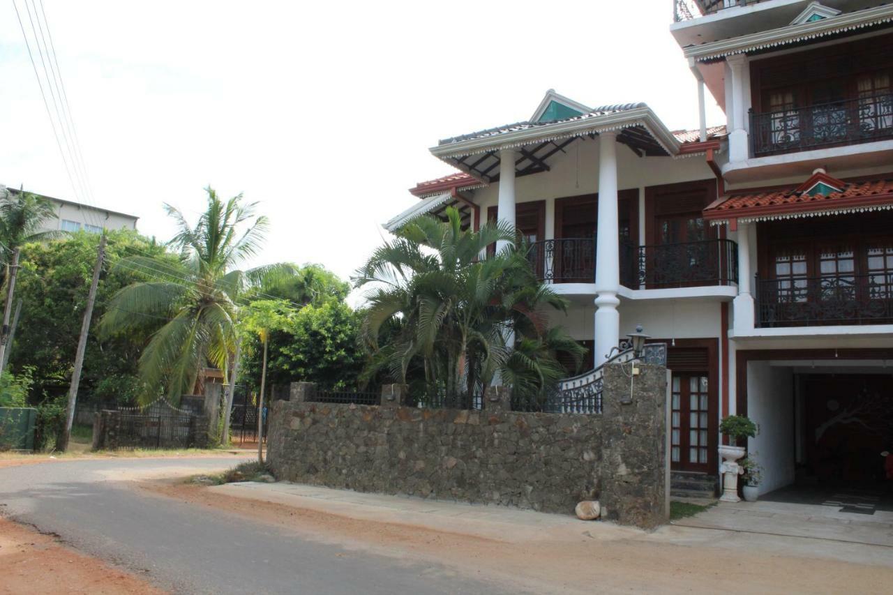 Why Not Palace Anuradhapura Exterior photo